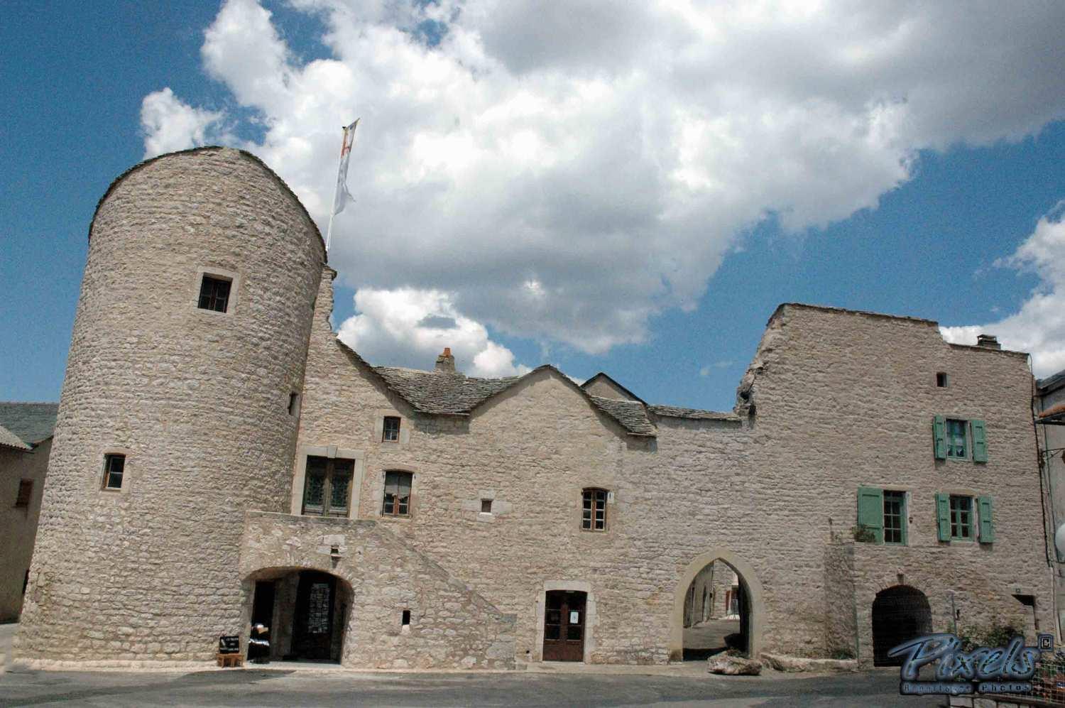 Hotel De La Poste La Cavalerie Exterior photo